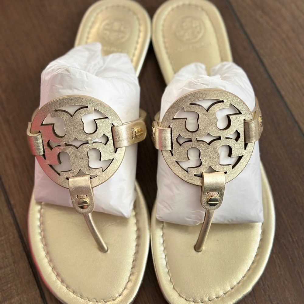 Tory Burch Miller size 8.5 gold